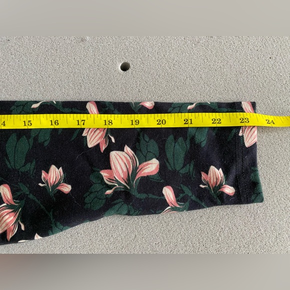 Four Funky Flavours Fitted Magnolia Dress - Picture 12 of 14